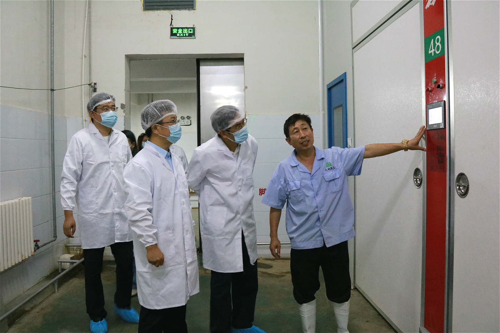 中国农业大学校外培养基地落户大地牧业(图3) 中国农业大学校外培养基地落户大地牧业(图3)