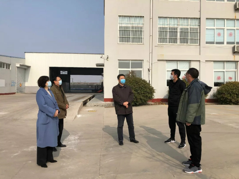 田大中副市长到大地牧业调研疫情防控和复工复产工作情况(图1) 田大中副市长到大地牧业调研疫情防控和复工复产工作情况(图1)